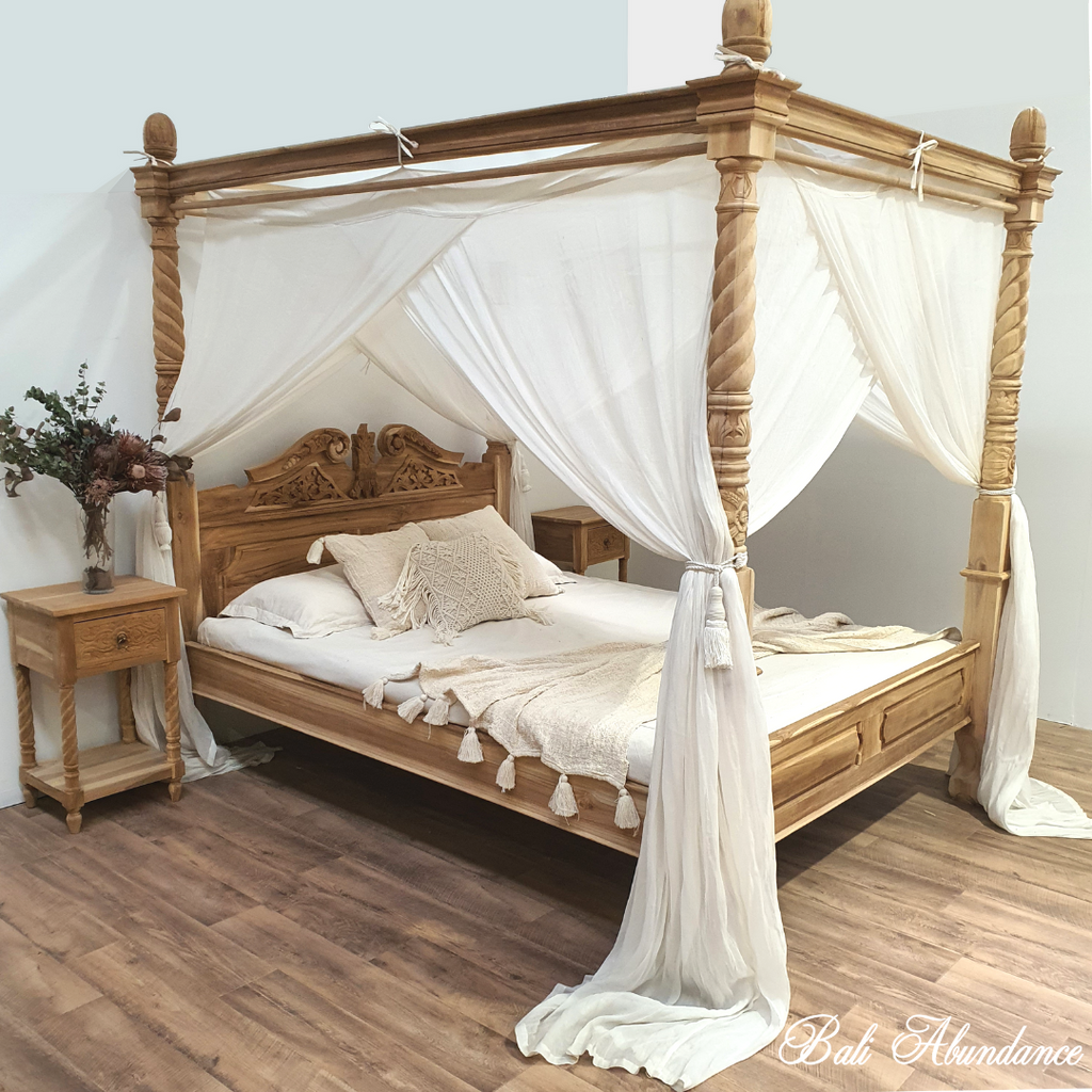 How to Put a Canopy Mosquito Net on your Four Poster Bed