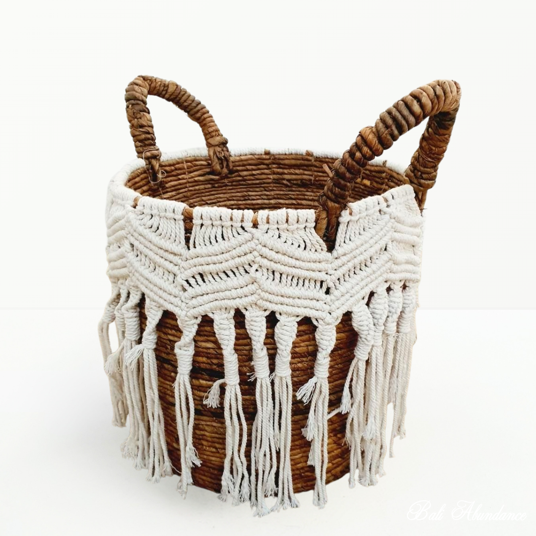 洋書 Ulat-ulatan:Traditional Basketry in Bali Ulat-ulatan:Traditional Basketry in Bali - メルカリ