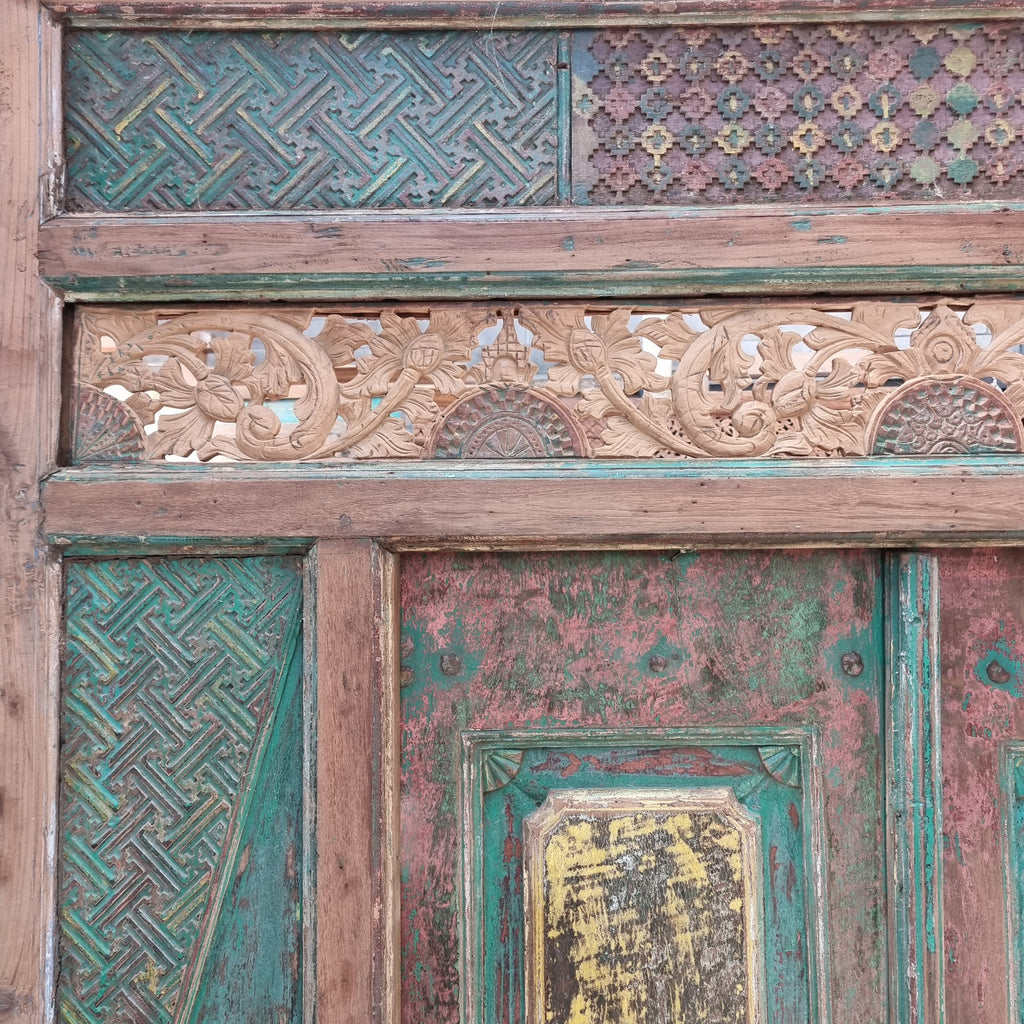 Bali doors