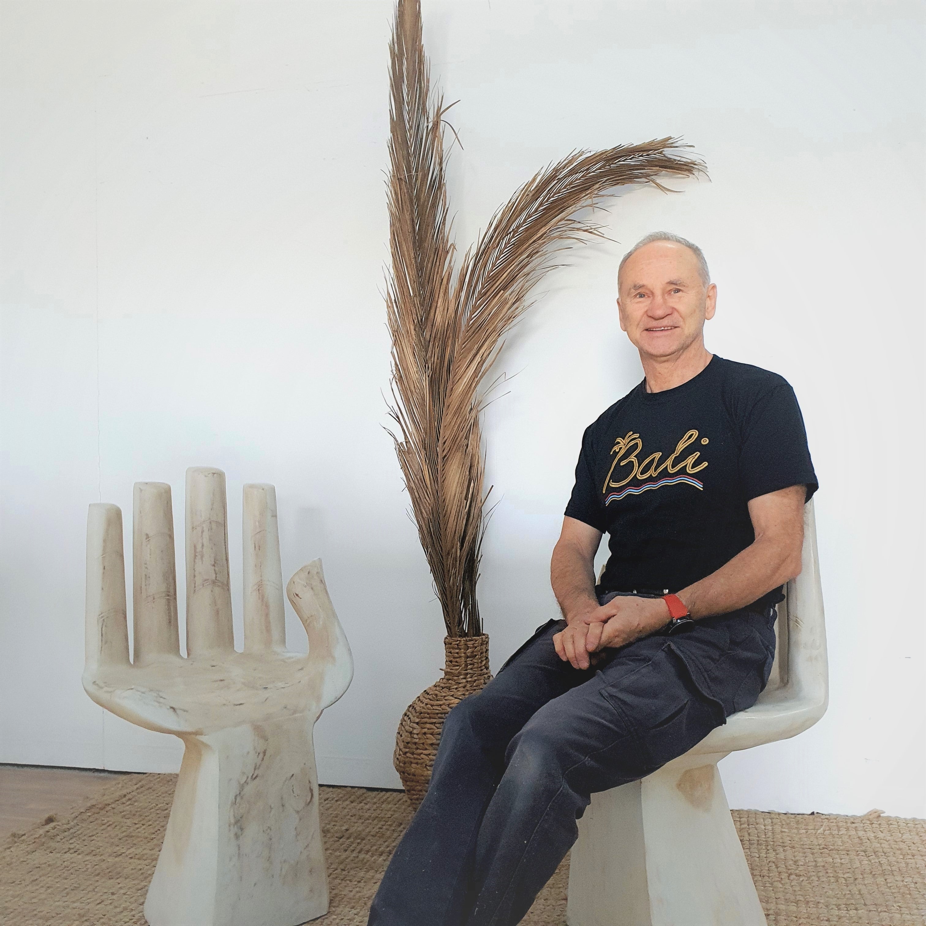 Balinese hand chair deals